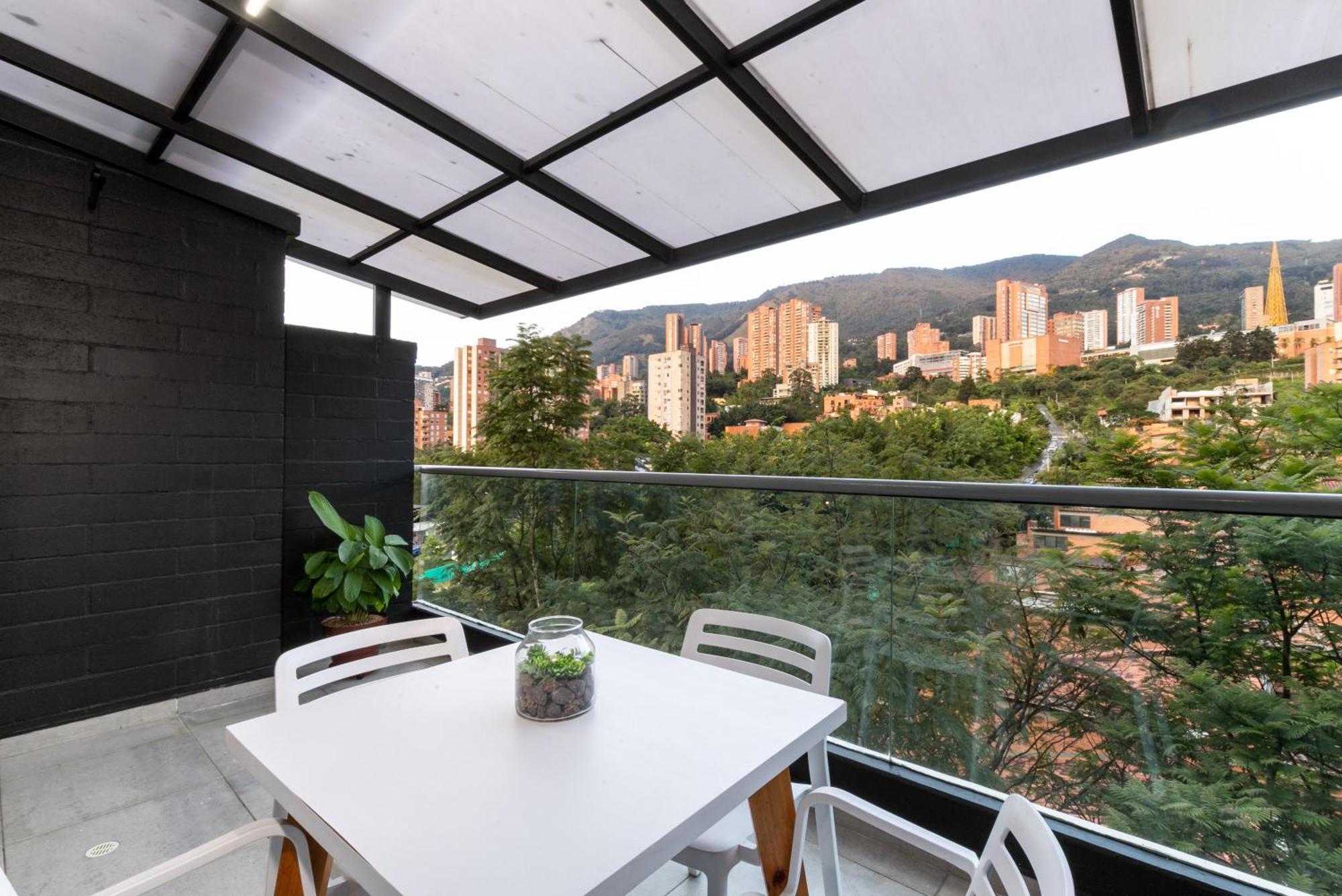 Apartamentos Borbon Suites 메딜린 외부 사진