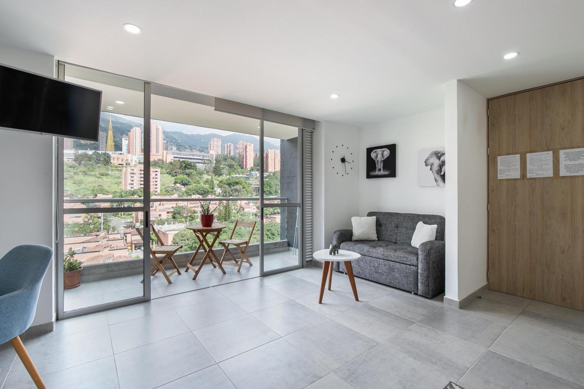 Apartamentos Borbon Suites 메딜린 외부 사진