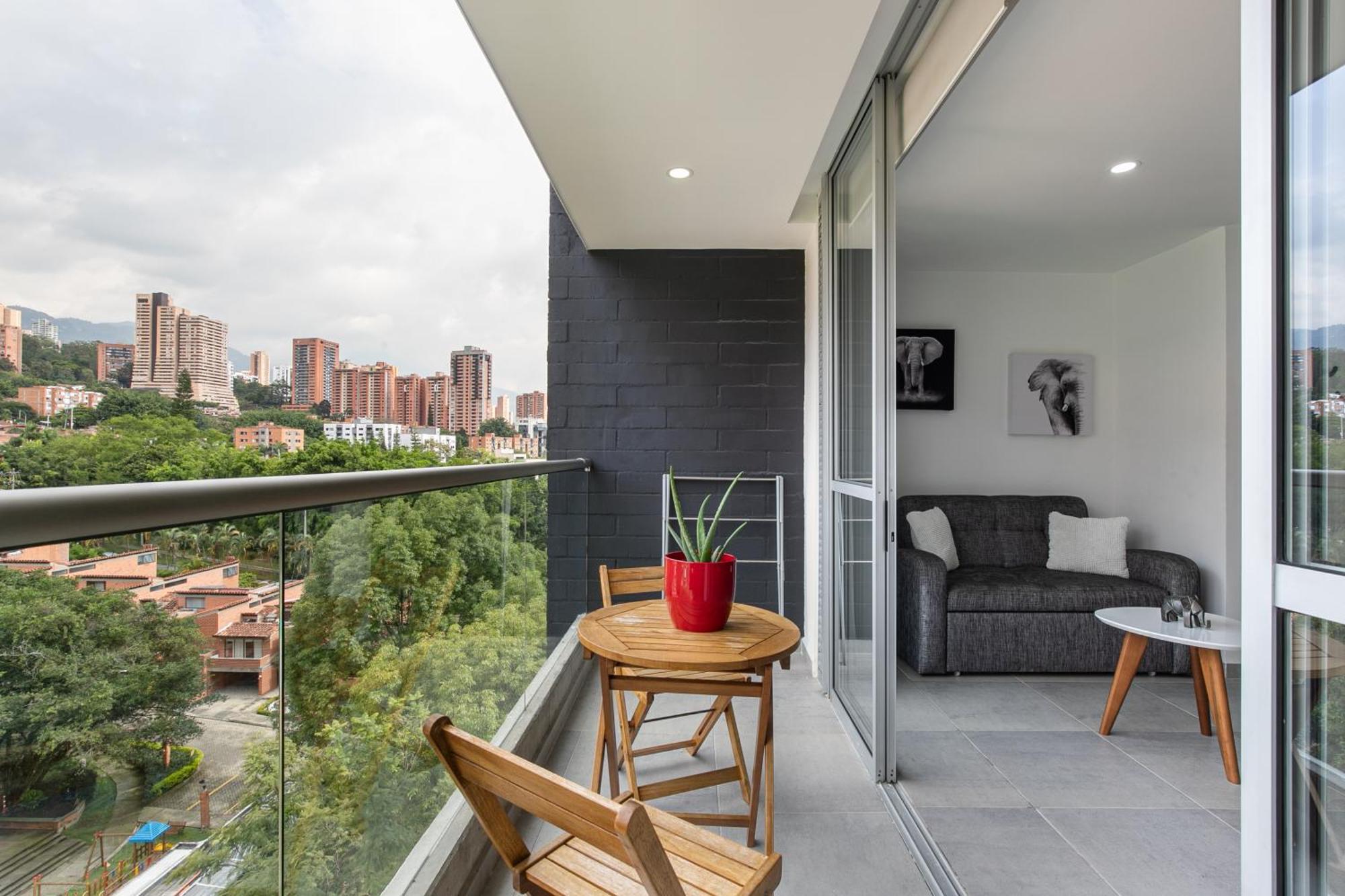 Apartamentos Borbon Suites 메딜린 외부 사진