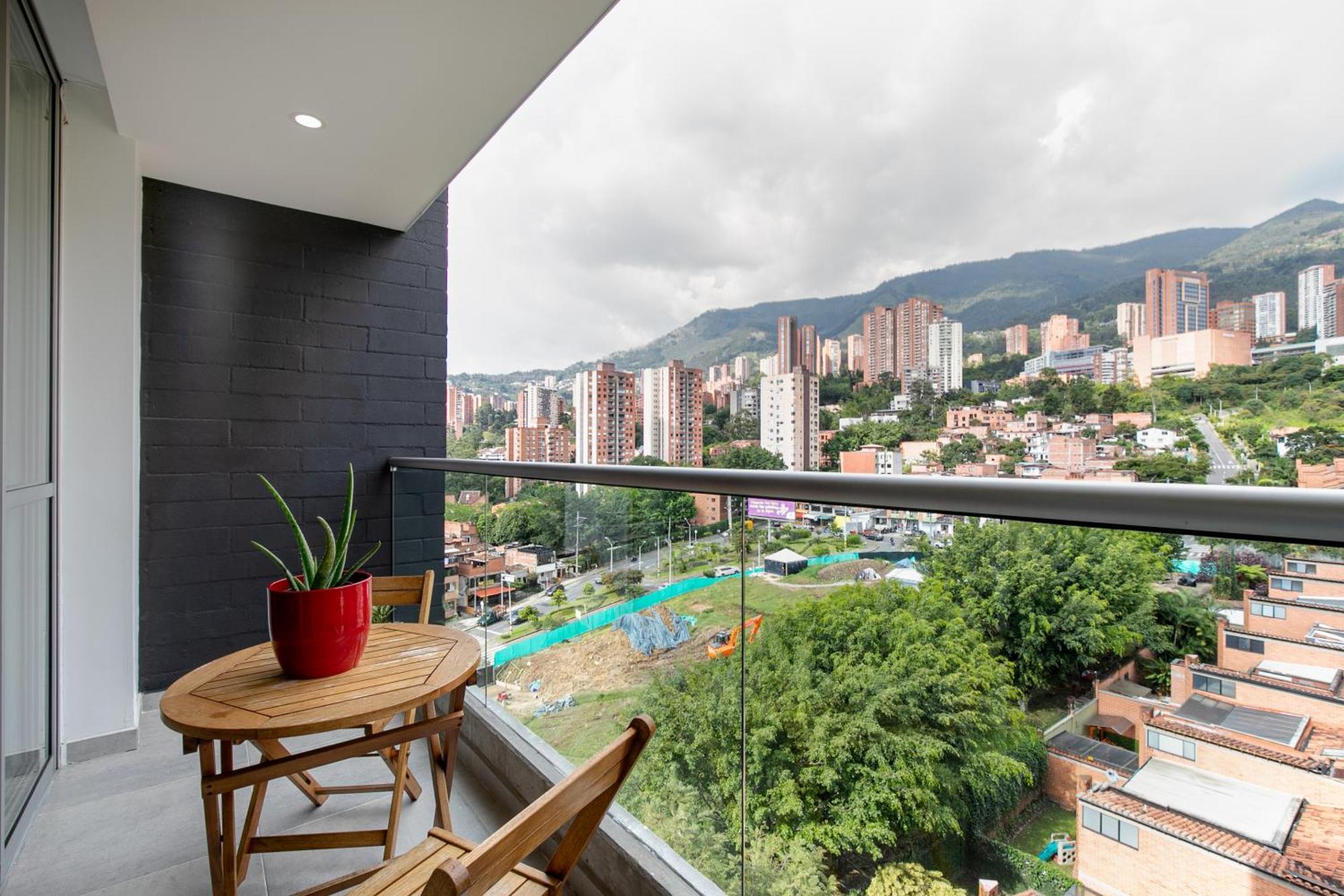 Apartamentos Borbon Suites 메딜린 외부 사진
