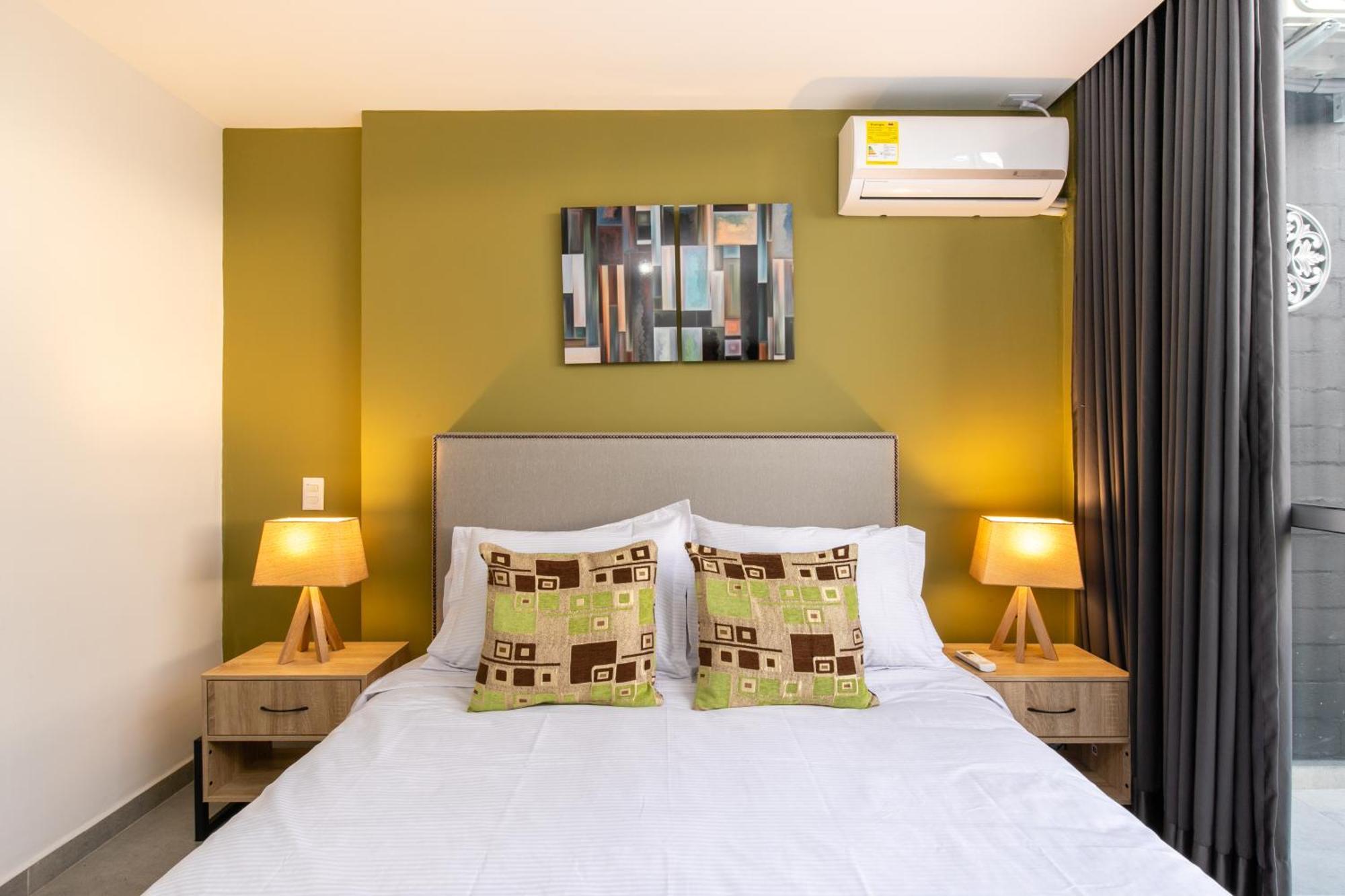 Apartamentos Borbon Suites 메딜린 외부 사진