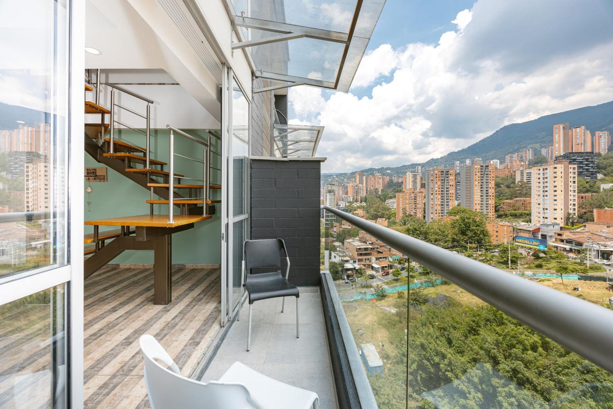 Apartamentos Borbon Suites 메딜린 외부 사진